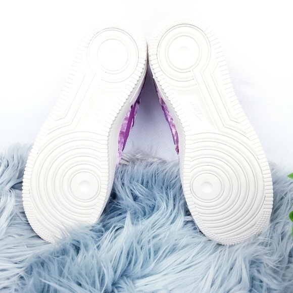 SALE | Nike | 8.5 Air Force 1 Velvet Flatform - Picture 4 of 7